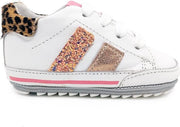 Shoesme witte babysneaker met rose gouden strepen