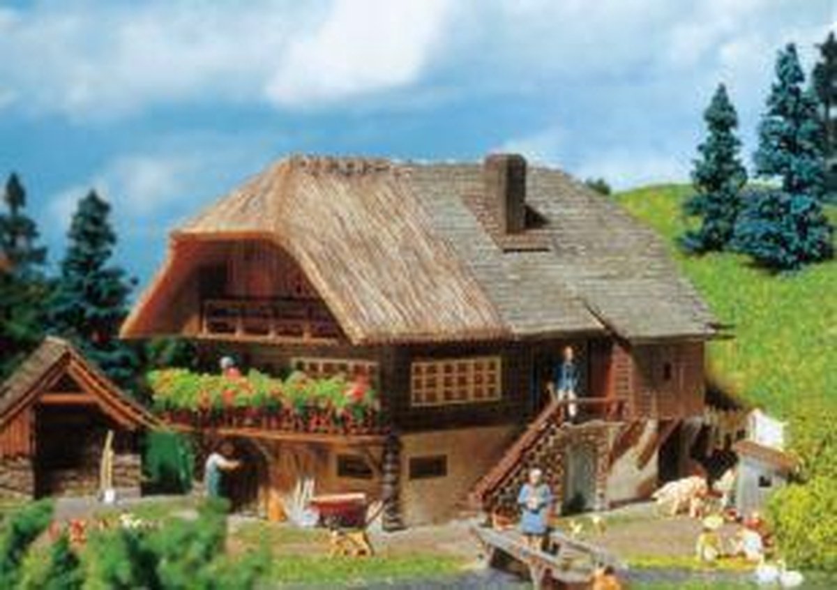 Faller - Black Forest farmhouse - FA131543 - modelbouwsets