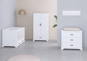 Cabino Babykamer Malibu - Babybed 70x140 cm & Commode & Kledingkast - Verstelbare bodem -3 delig - Wit