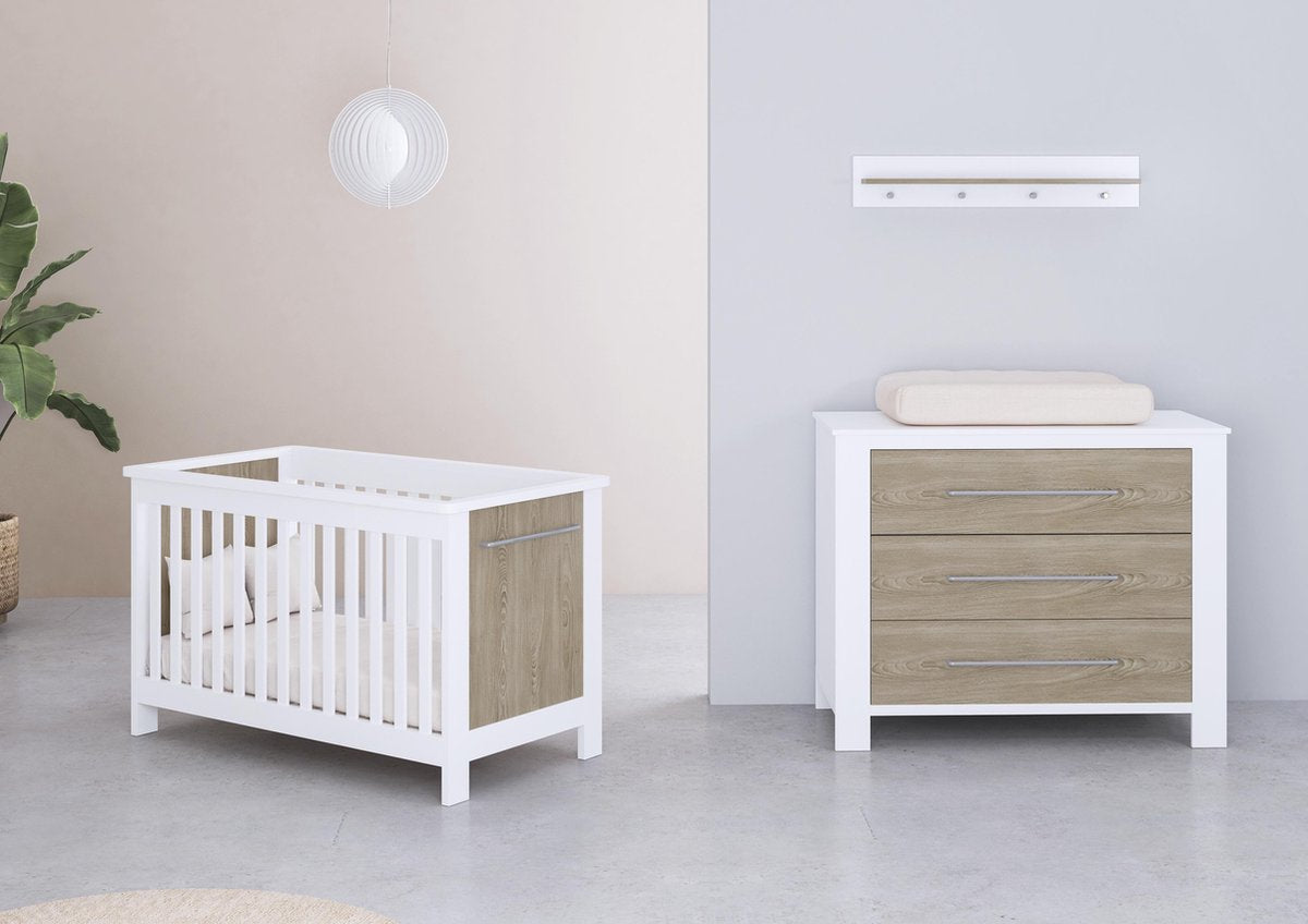 Cabino Babykamer Noel 2 delig - Babybed & Commode - Verstelbare bodem - Wit/Eiken