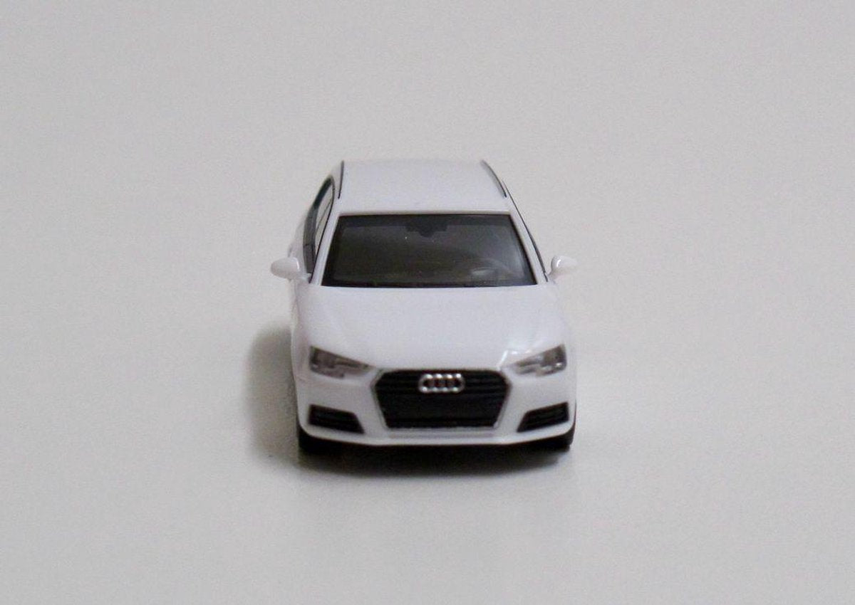 Herpa 1/87 Audi A4 avant Black Edition