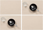 Set van 12x stuks stevige luxe Tafel placemats Plain camel 30 x 43 cm - Met anti slip laag en Teflon coating toplaag