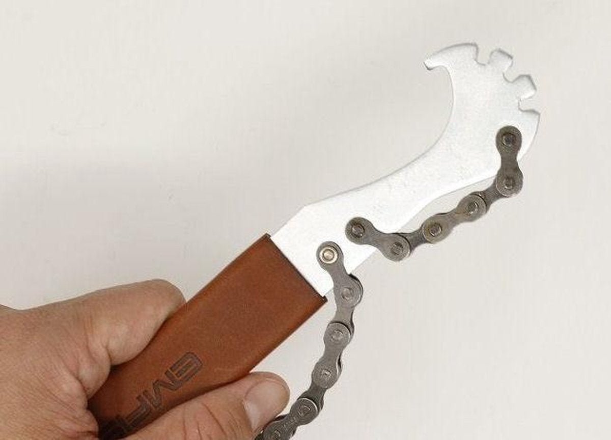 Emfiss Kettingzweep incl haak - Leren handvat
