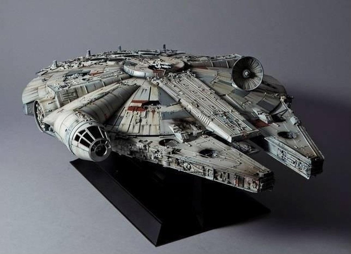 Star Wars: Perfect Grade - Millennium Falcon 1:72 Scale Model Kit