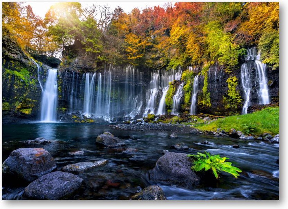 Shiraito waterval in de herfst