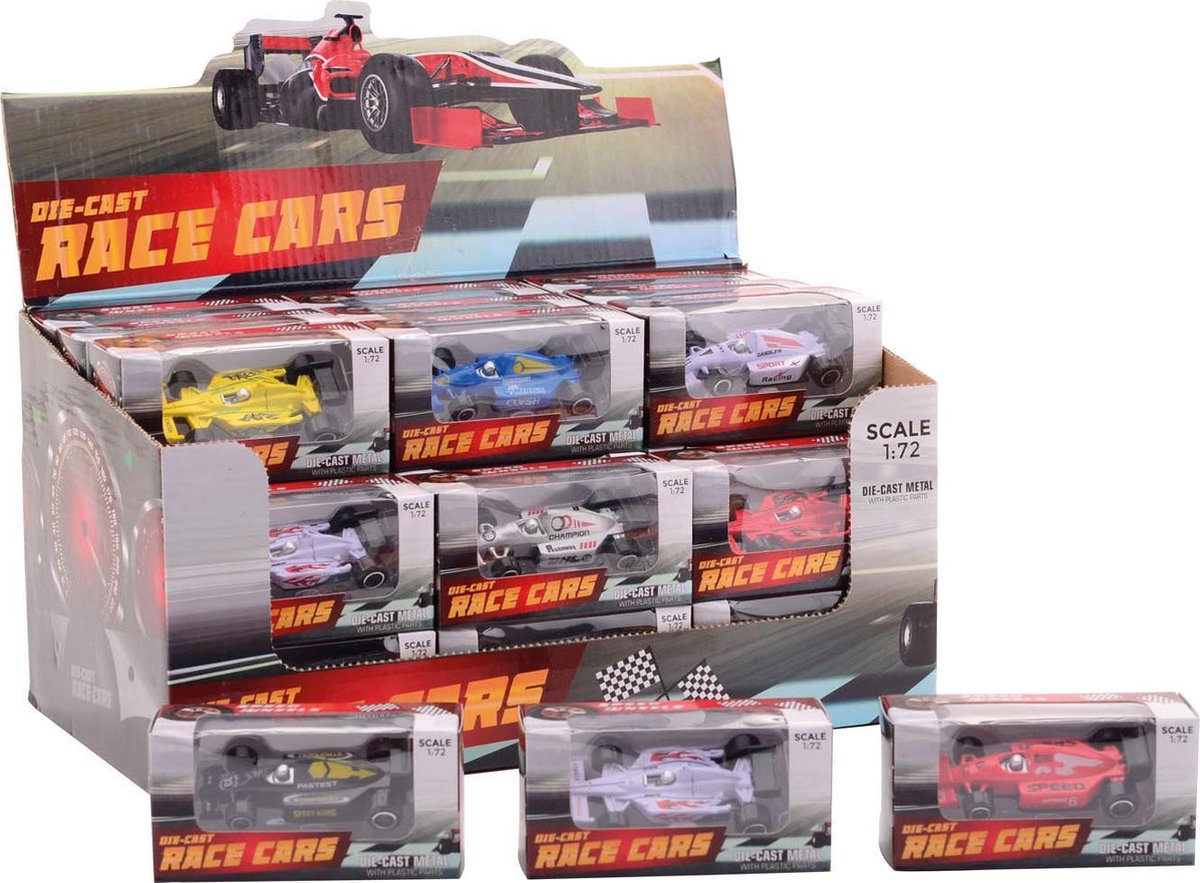 3 stuks verschillende raceauto's  1:72