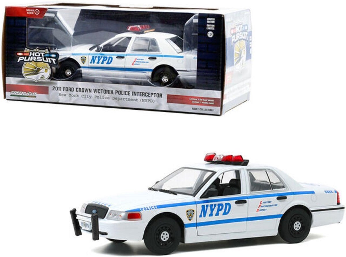 Ford Crown Victoria Police Interceptor 2011 "NYPD" Hot Pursuit Wit / Blauw 1-24 Greenlight Collectibles
