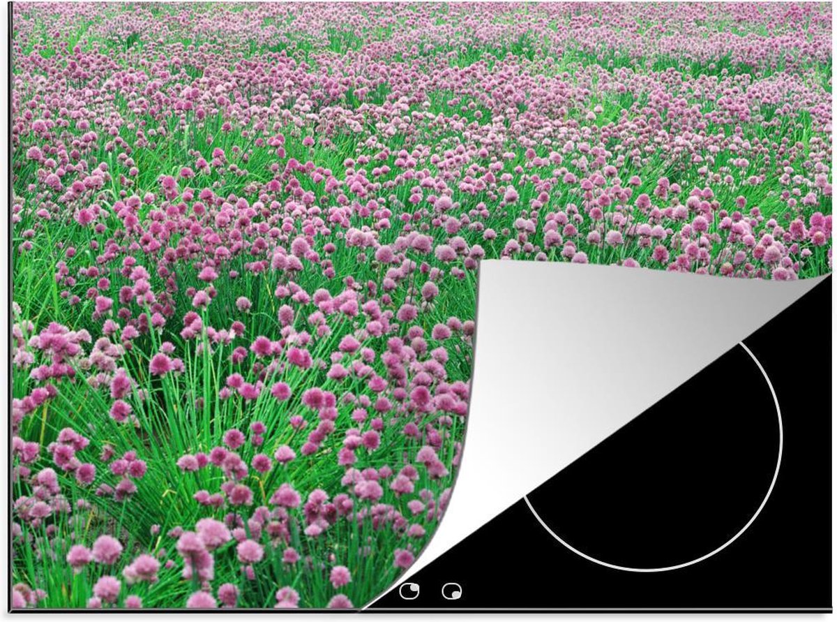 Luxe inductie beschermer Bieslook - 70x52 cm - veld met paarse bieslook planten  - inductiebeschermer