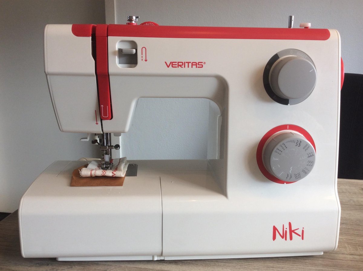 Naaimachine Veritas Niki