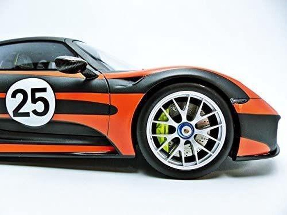 Porsche 918 Spyder Weissach #25 - 1:18 - Spark