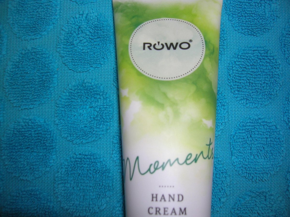 Röwo Moments  Handcreme met Sheaboter en Panthénol 75ml