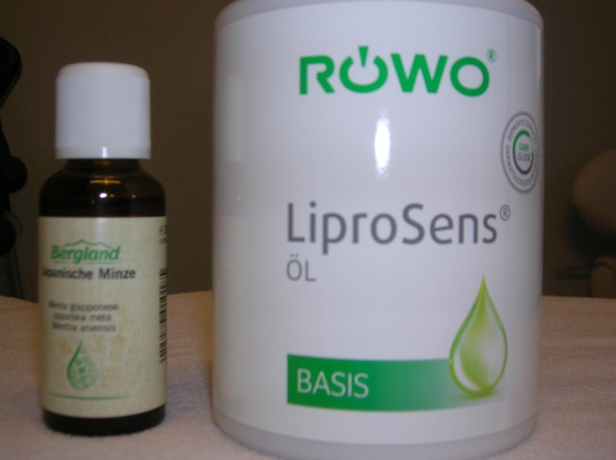 Röwo LiproSens Massageolie 500ml & Bergland Japanse Muntolie 30ml 1set