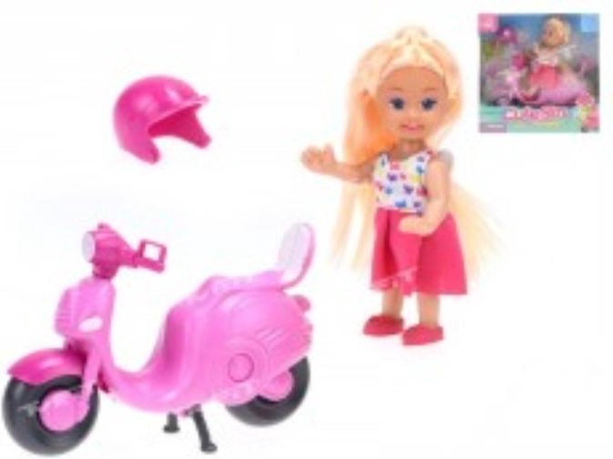 Scooter 12cm met Cute Girl 10cm