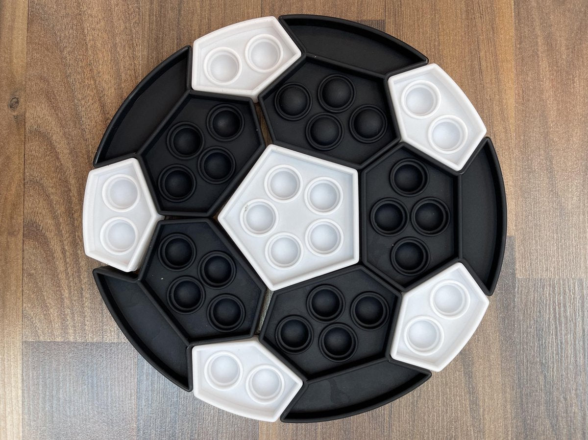 fidget toys - pop it - voetbal pop it - nieuwe ontwerp - voetbal - fidget toys voetbal - puzzel pop it - voetbal puzzel -