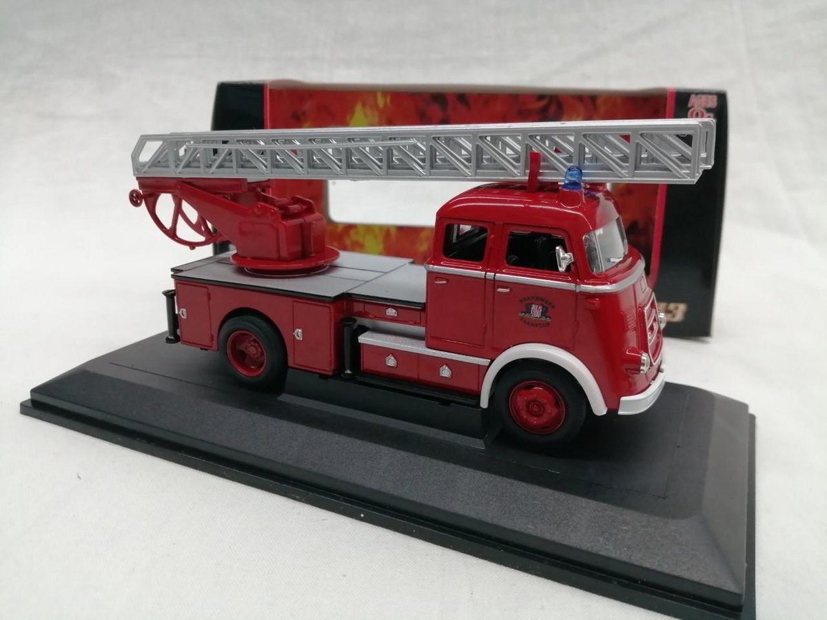 DAF A1600 Fire Engine 'Brandweer Zaanstad' 1962 - 1:43 - Road Signature