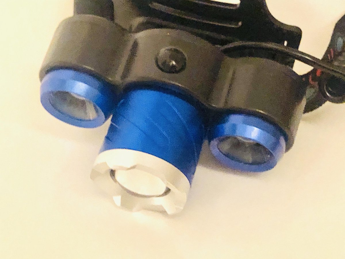 LED Hoofdlamp - Extreem Fel - 3 LED koplamp - 5000 Lumen - Spatwaterdicht - Extreem krachtig- Batterij oplader