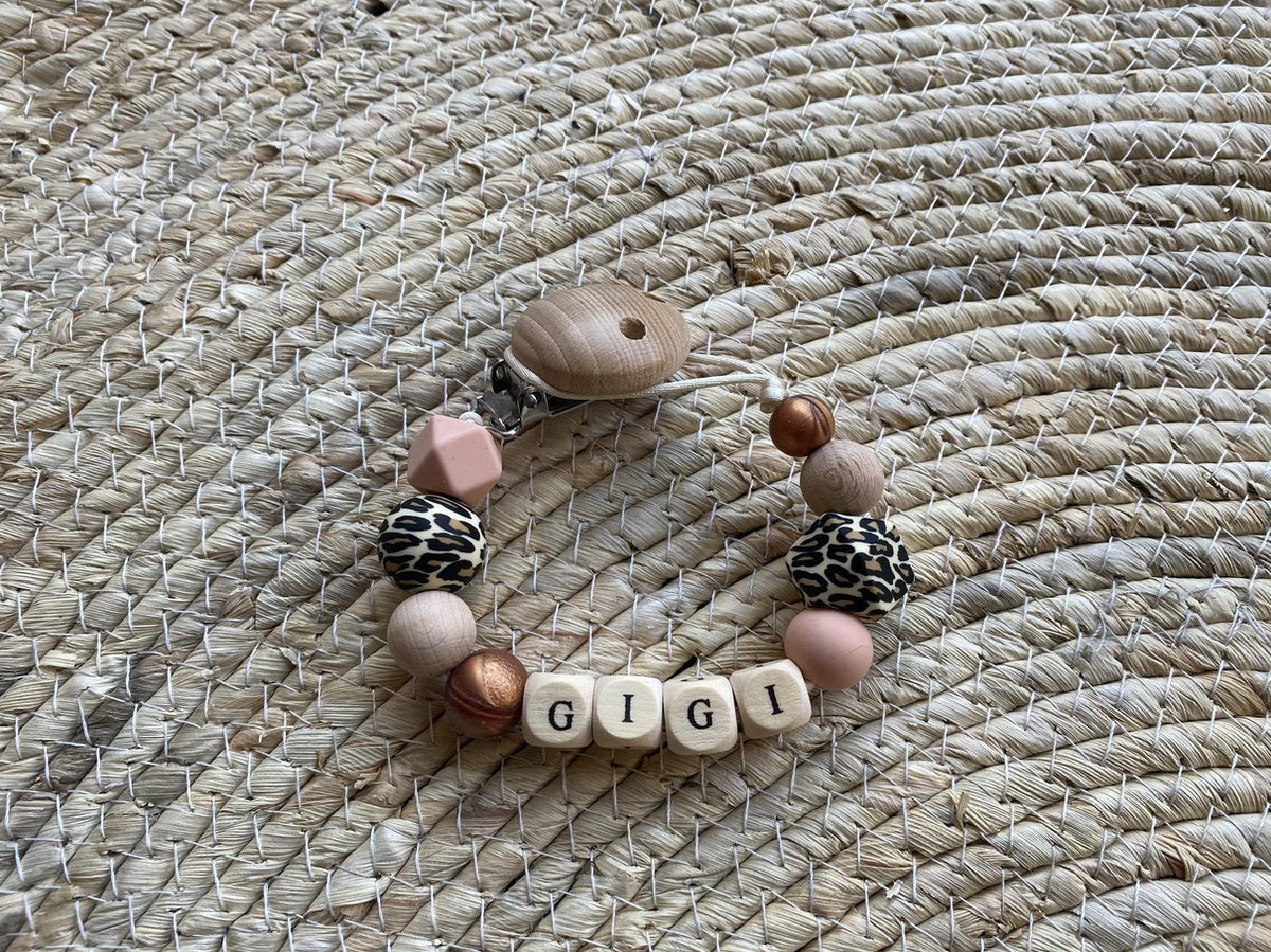 SIIDDS Gepersonaliseerd speenkoord - speenkoord met naam - zalm roze - leopard - brons - baby - peuter - voor onderweg - hout/siliconen - persoonlijk kraamcadeau - babyshower