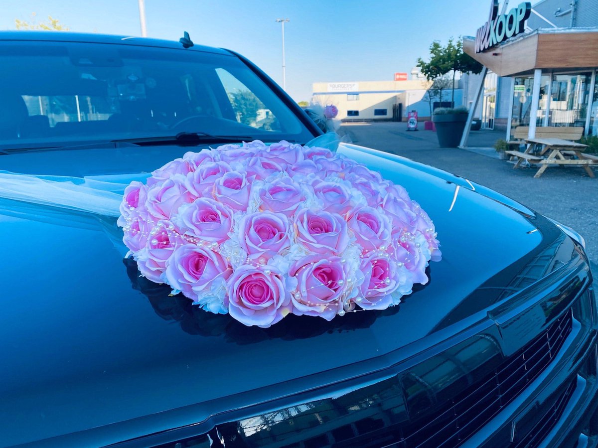 Autodeco.nl - ABELLA Luxe Autodecoratie - Trouwauto Versiering - Auto Versiering Bruiloft - Autobloemstuk Huwelijk - Autoboeket - Bloemen op de Auto - Bloemen op de Motorkap - Rozen met Tule