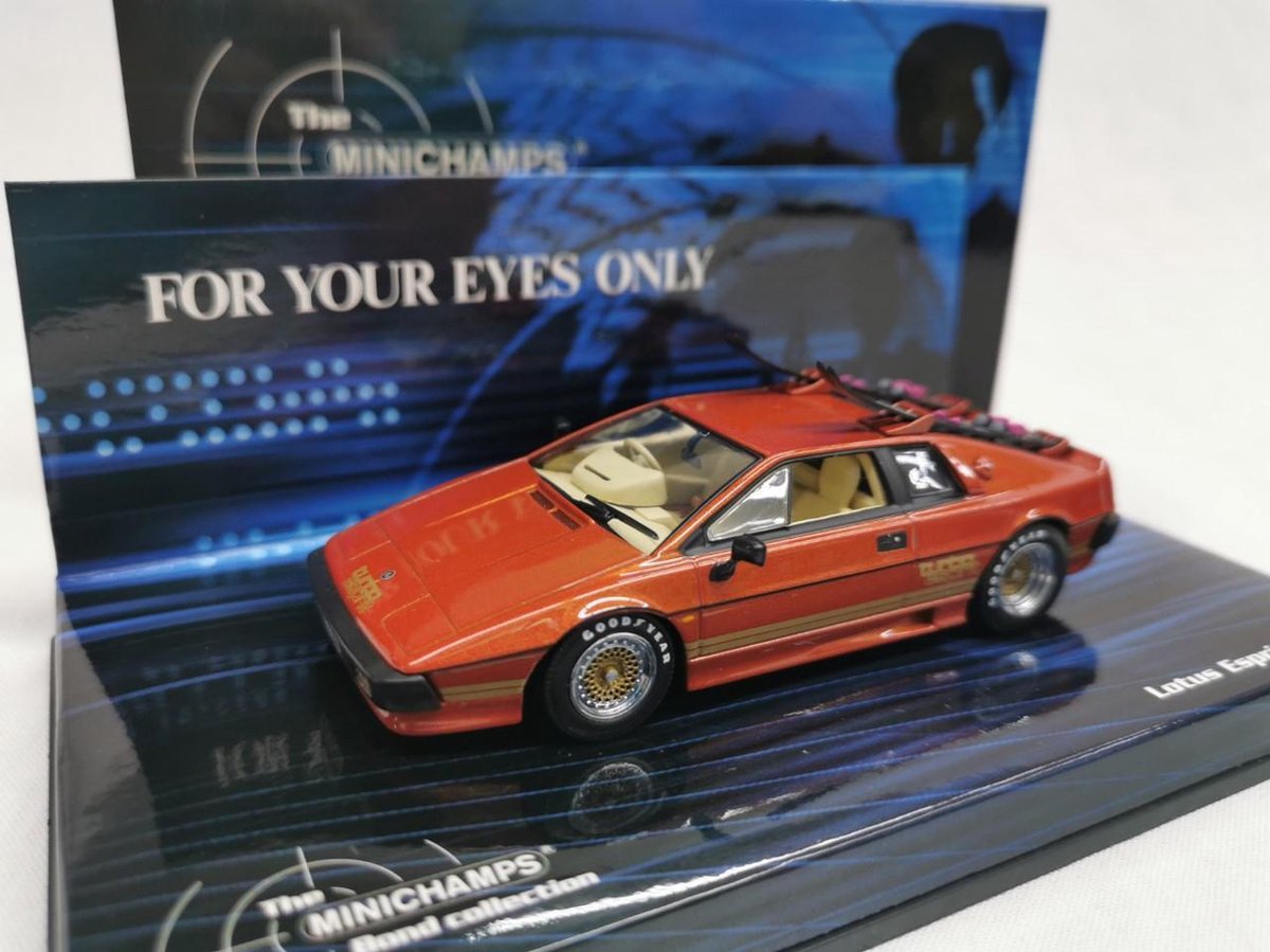 Lotus Esprit Turbo "James Bond 007" For Your Eyes Only Bruinoranje 1-43 Minichamps Bond Collection