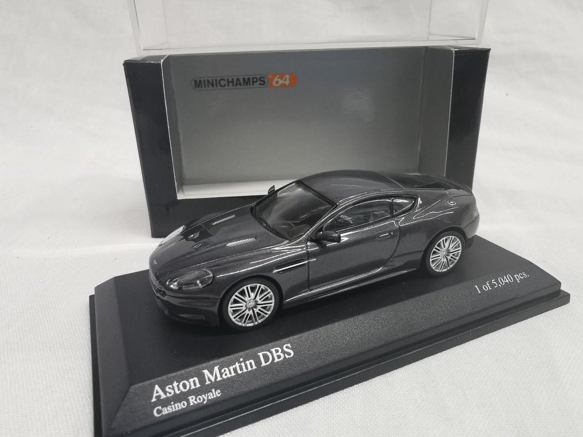 Aston Martin DBS 2006 "Casino Royale" Grijs Metallic 1-64 Minichamps Limited 5040 Pieces