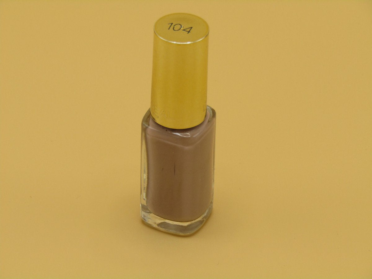 L’Oréal Paris Color Riche Le Vernis - 104 Beige Countess - Beige - Nagellak