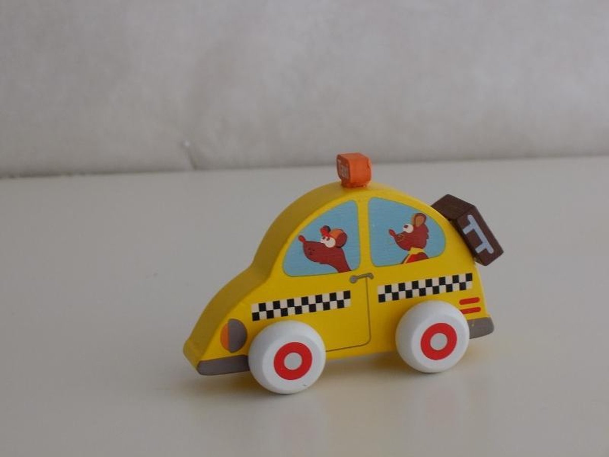 Scratch On The Road: Dienstauto In Hout