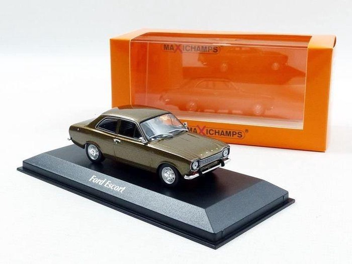 Ford Escort 1974 - 1:43 - MaXichamps