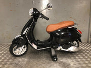 Elektrische kinder Vespa Primavera 12 volt elektrische kinderscooter met muziek