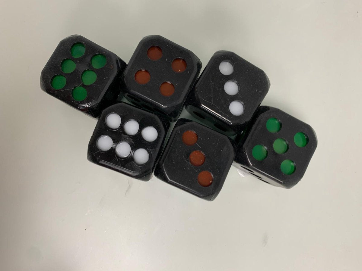 6 gekleurde xl dobbelstenen