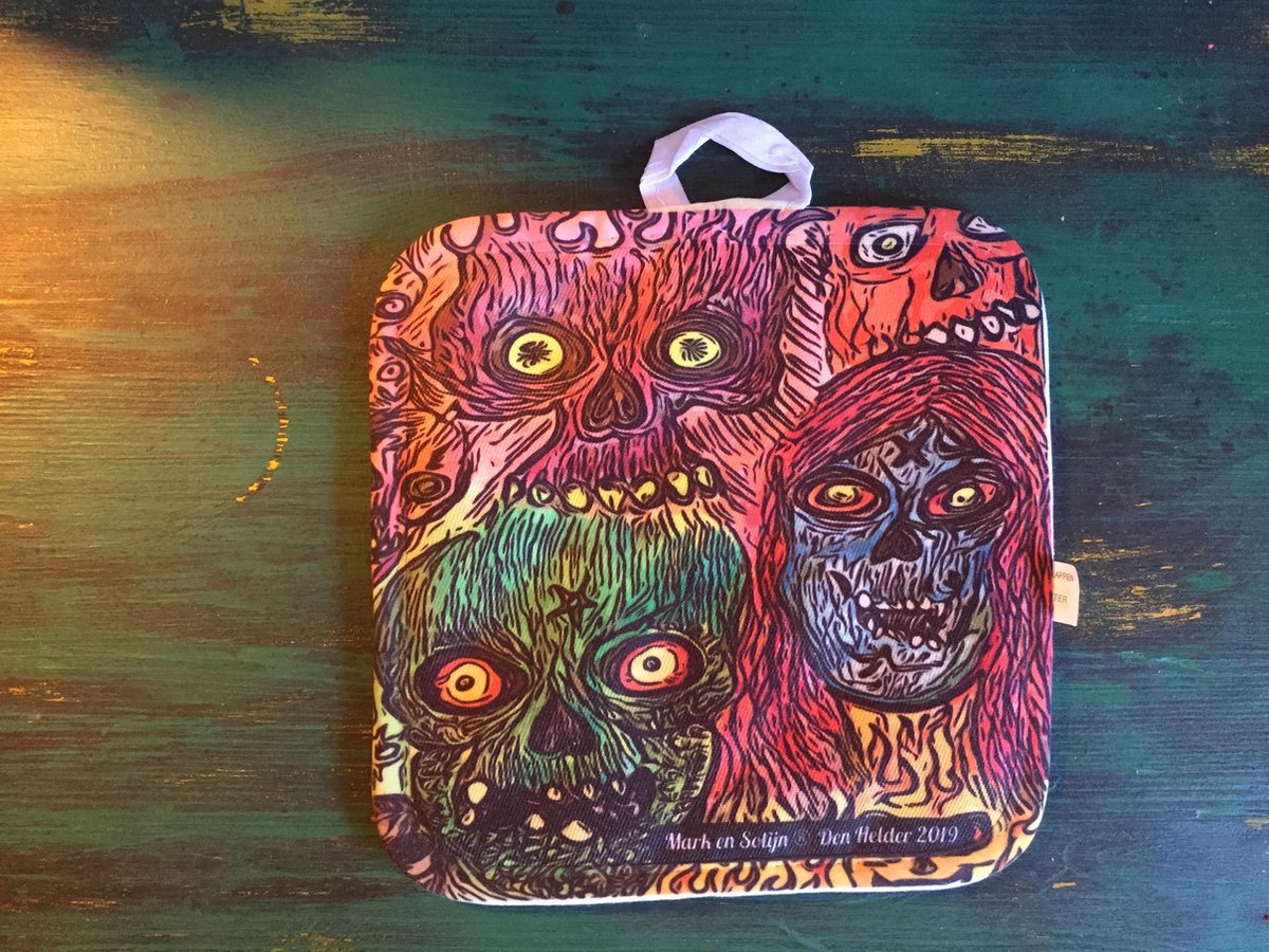 Doodskoppen pannenlap - Skull pannenlappen allerlei grote griezels
