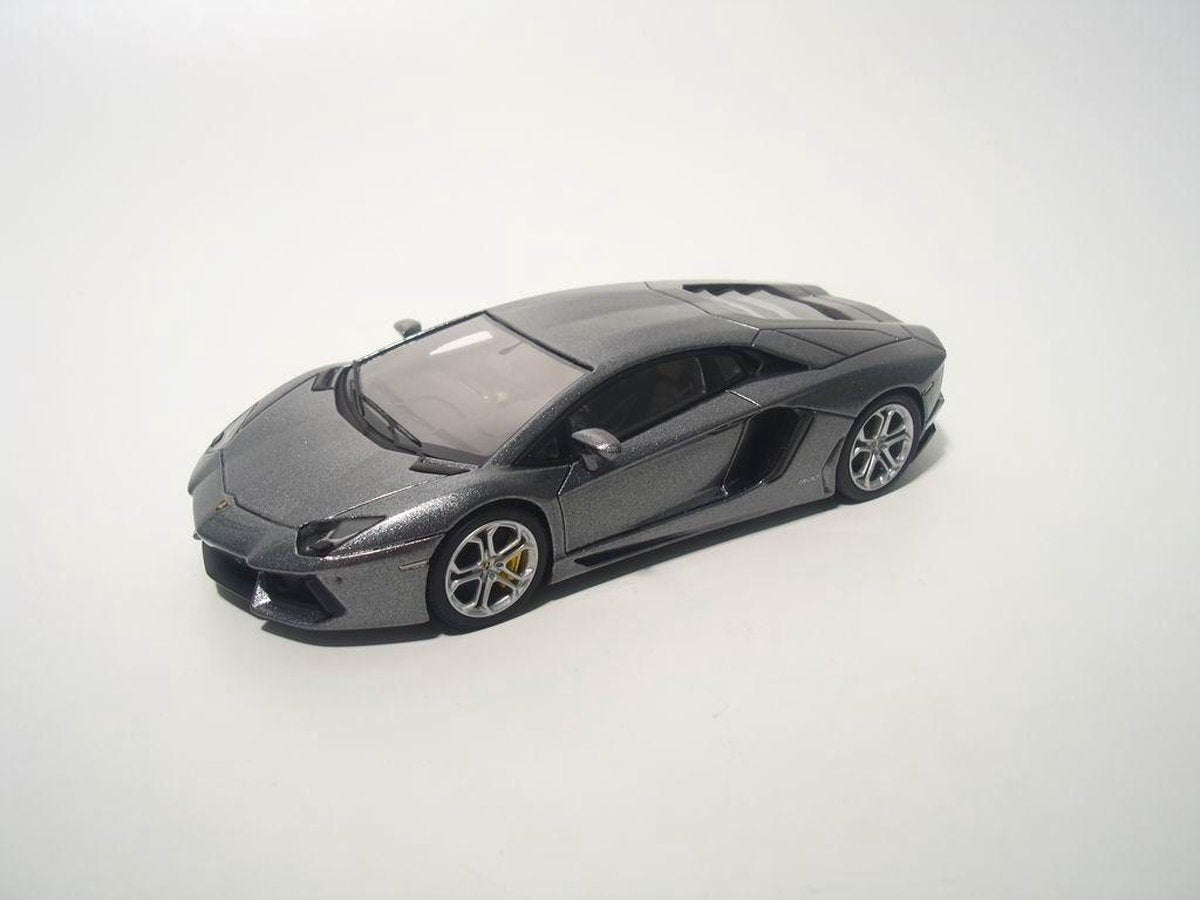 Lamborghini Aventador LP700-4 Grey 2011