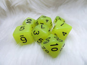 Polyset Dice | Dobbelstenen - Set Van 7 Stuks - Geel Glow in the Dark Zwart| Voor D&D en Andere Rollenspellen | Plastic Dobbelstenen Set voor Dungeons and Dragons | Polyhedral Dice Set