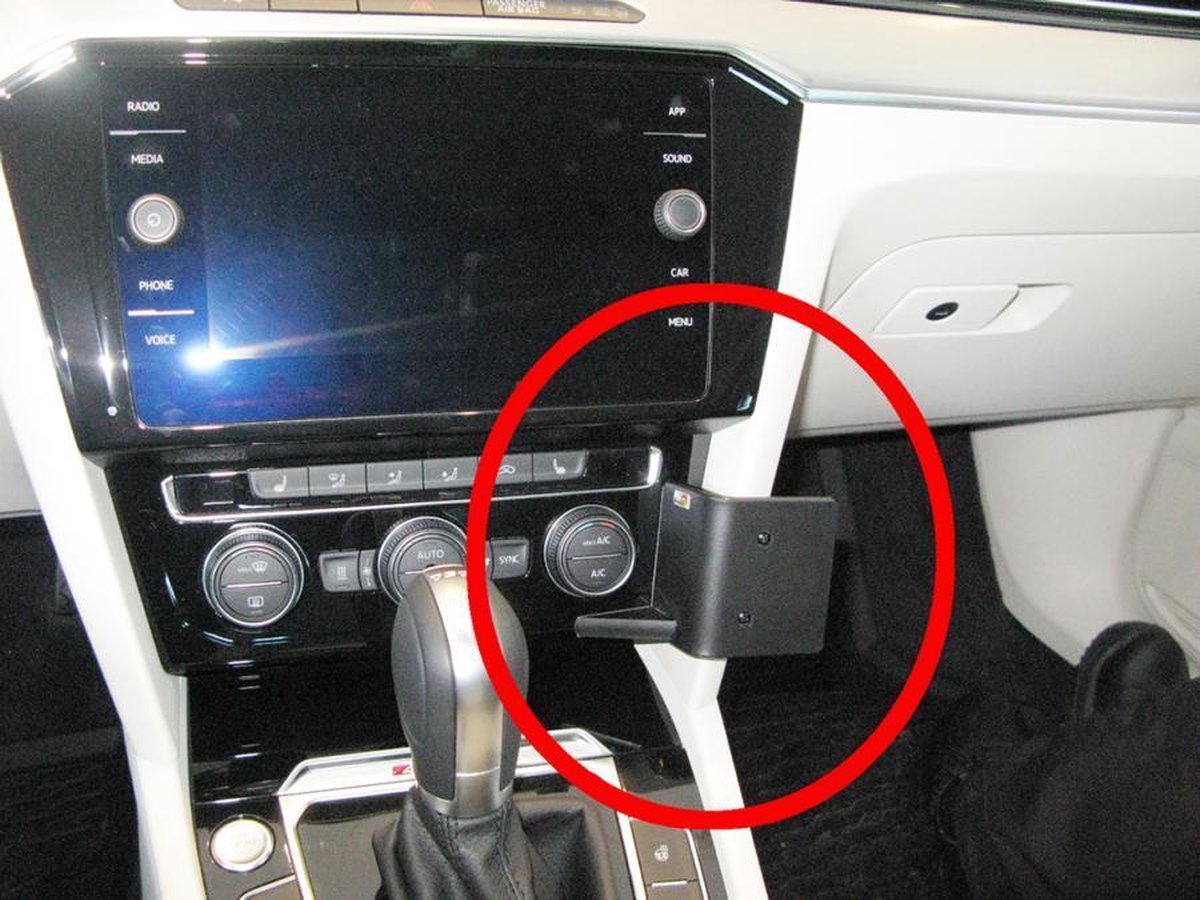 Proclip VW Passat Alltrack 16- Angled mount
