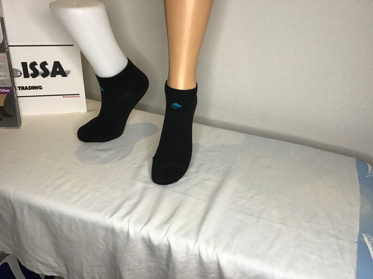 Zilvergaren Enkel Sokken - Zilvergaren Sneaker sokken - Diabetische Sokken - Medische Sokken - Anti bacterieel - Anti transpirant - Verkoelend in de Zomer - Kleur Zwart - Maat 43-46