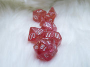 Polyset Dice | Dobbelstenen - Set Van 7 Stuks - Rood Roze Glitters Wit Doorzichtig Transparant| Voor D&D en Andere Rollenspellen | Plastic Dobbelstenen Set voor Dungeons and Dragons | Polyhedral Dice Set