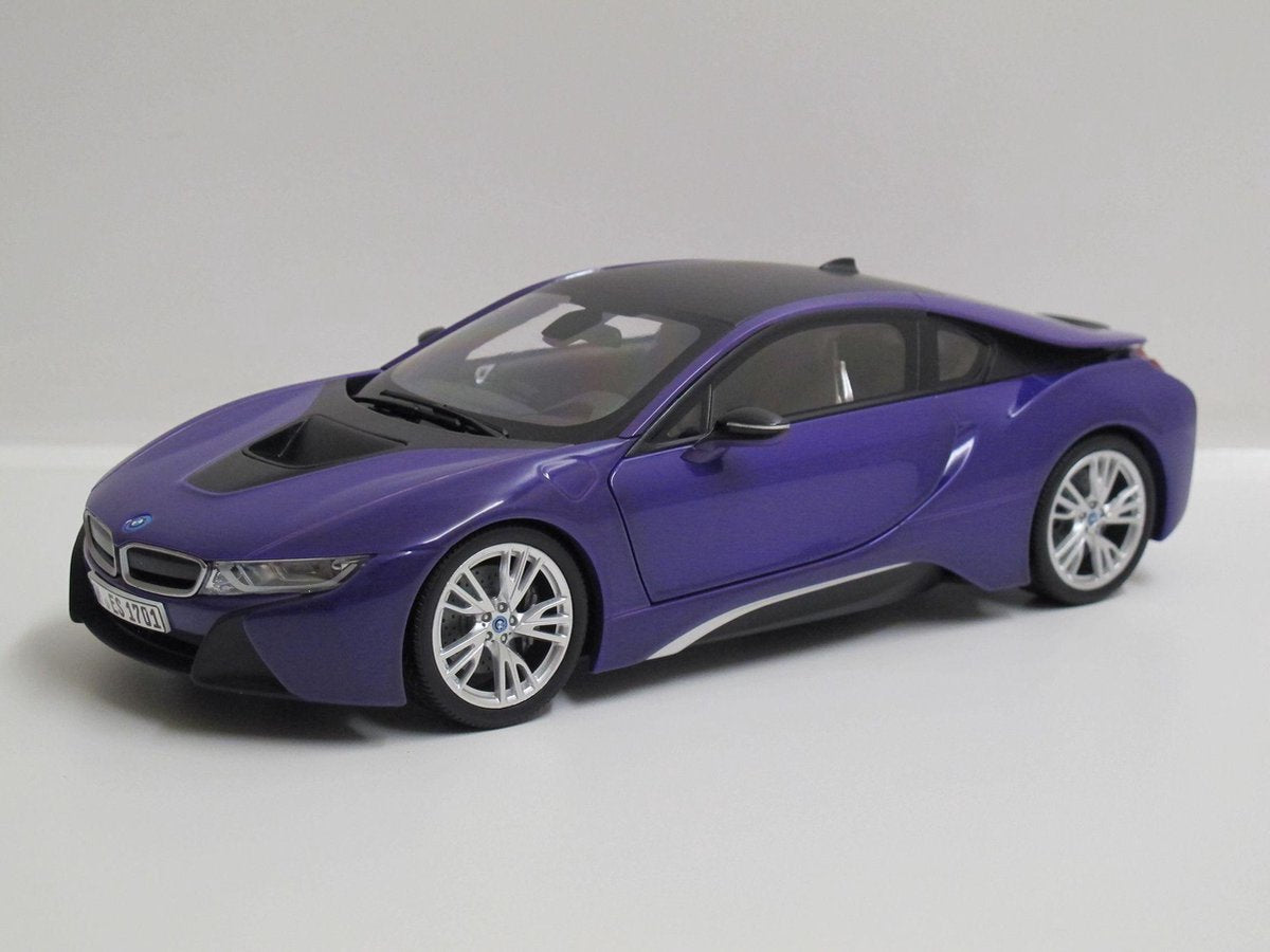 Paragon 1/18 BMW i8 - 2017
