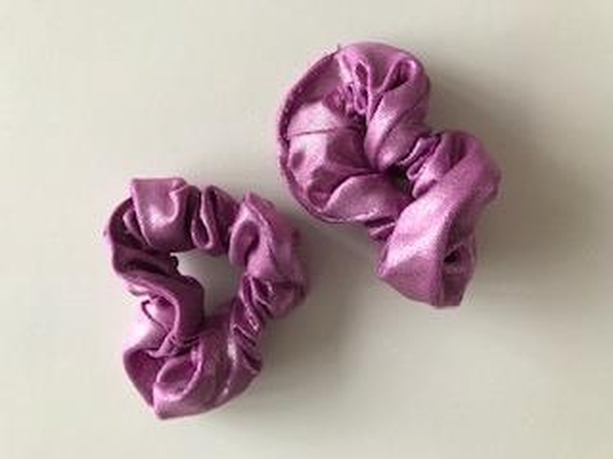 Twee Mini Roze Mystique Haarwokkel