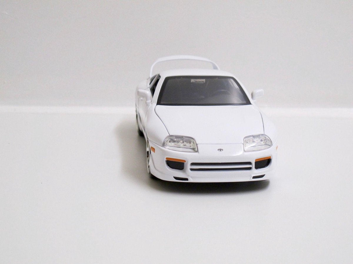 Brian´s Toyota Supra van de film Fast and Furious 7 2015 Wit 1-24 Jada Toys