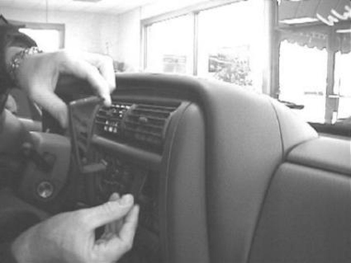Proclip Jeep Cherokee 97-01 Center mount