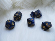 Polyset Dice | Dobbelstenen - Set Van 7 Stuks - Blauw Zwart Glitters Transparant Doorzichtig Goud| Voor D&D en Andere Rollenspellen | Plastic Dobbelstenen Set voor Dungeons and Dragons | Polyhedral Dice Set