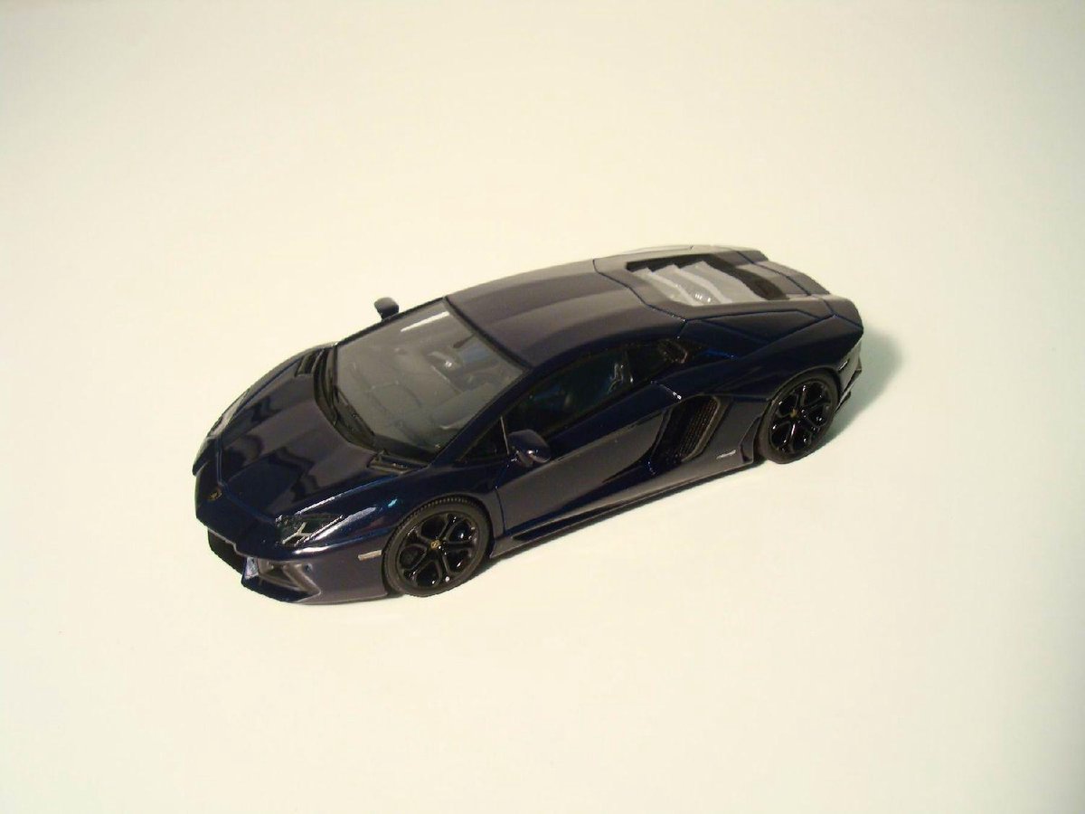 Lamborghini Aventador LP700-4 2011 Blue