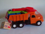 Tatra kiepwagen met strandsetje oranje.