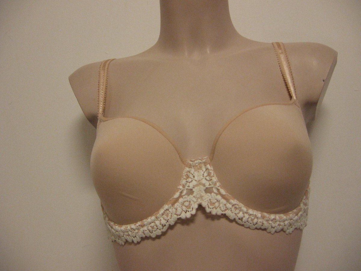 WACOAL  Voorgevormde bh 'Embrace Lace' beige - E75