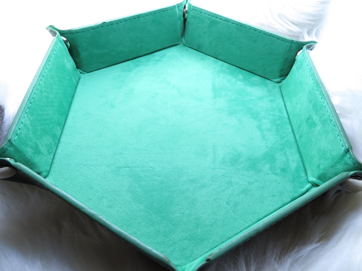 Dice Tray | Dobbelstenen Bakje - Groen Zwart | Velvet en Leer met Drukknoopjes | Voor D&D en Andere Rollenspellen | Dungeons and Dragons | Dobbelstenen Bak | Rollen Dobbelstenen | Dobbelsteenbak | Dice Rolling Tray