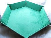 Dice Tray | Dobbelstenen Bakje - Groen Zwart | Velvet en Leer met Drukknoopjes | Voor D&D en Andere Rollenspellen | Dungeons and Dragons | Dobbelstenen Bak | Rollen Dobbelstenen | Dobbelsteenbak | Dice Rolling Tray
