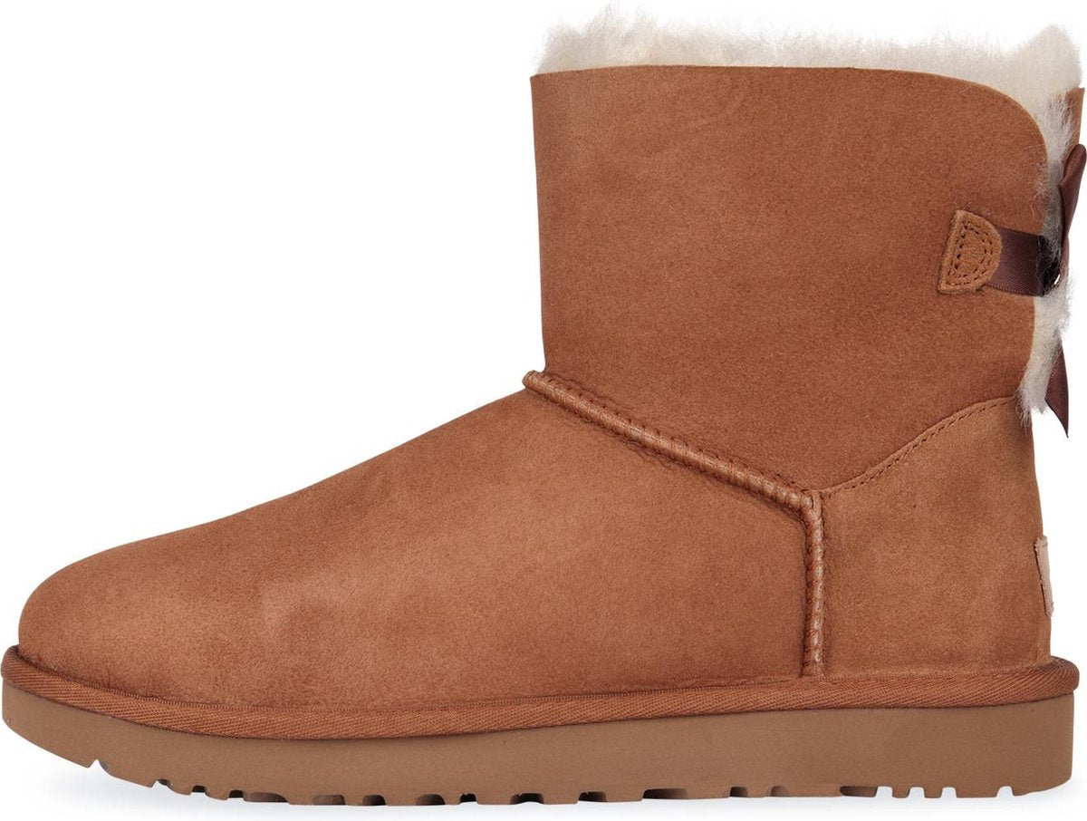 UGG - Dames Snowboots Mini Bailey Bow II Chestnut - Bruin - Maat 41