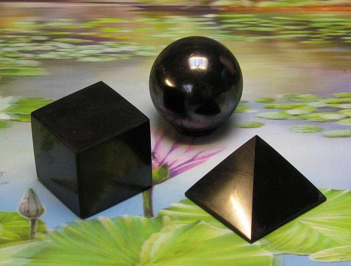 Shungiet geschenk set bol+piramide+kubus 4 cm
