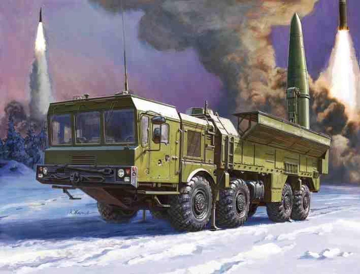 Zvezda - Iskander Ballistic Missile Launcher (Zve5028)