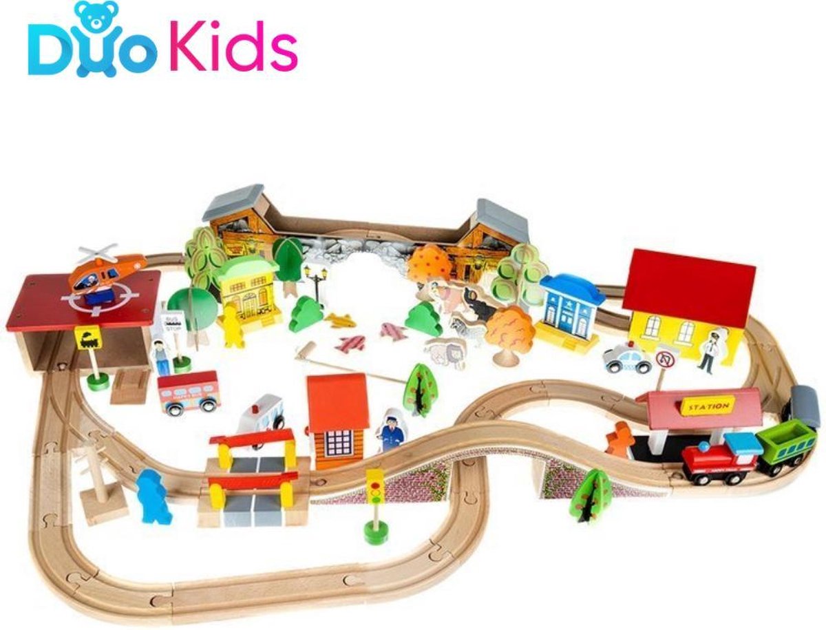 Duo Kids - Houten Treinbaan Set 330 CM - Trein Met Locomotief - Speelgoedtrein Spoorbaan Rails - Spoorweg Treinset Huizen - 89-Delig