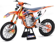 New Ray Cooper Webb Red Bull KTM SXF450 Mini Crossmotor 1/6 Schaalmodel